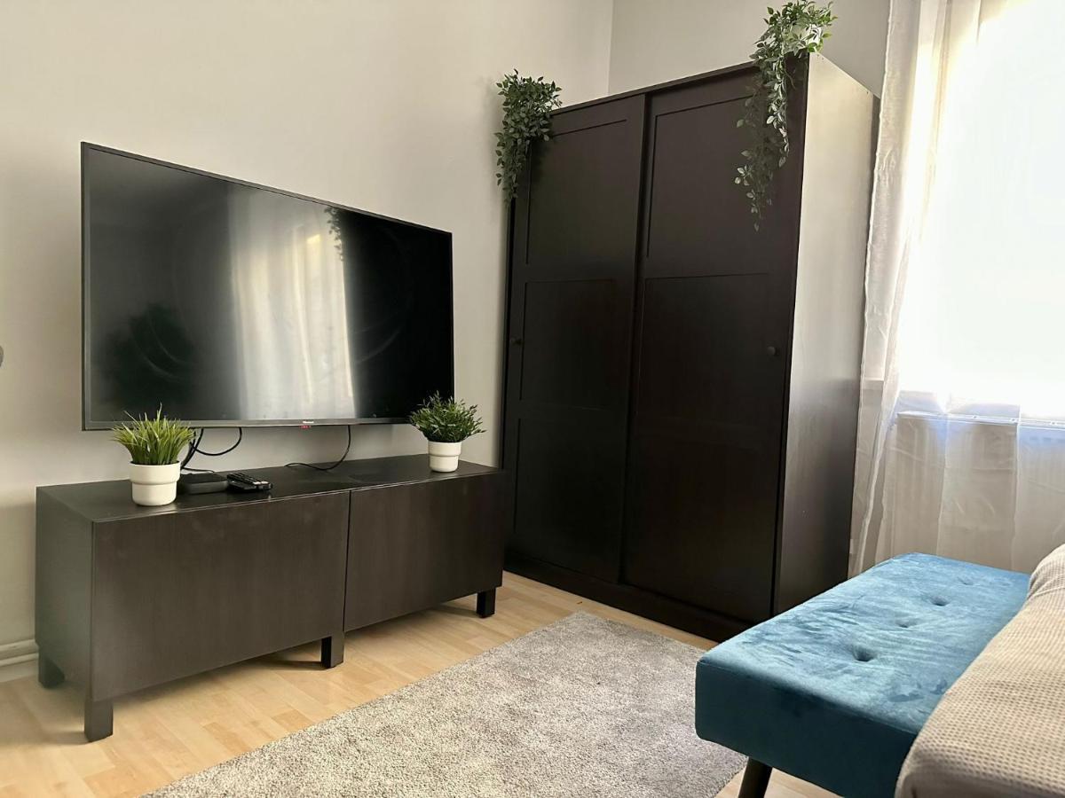 Balcony Apartment, 1 Min To U1 Reumannplatz فيينا المظهر الخارجي الصورة