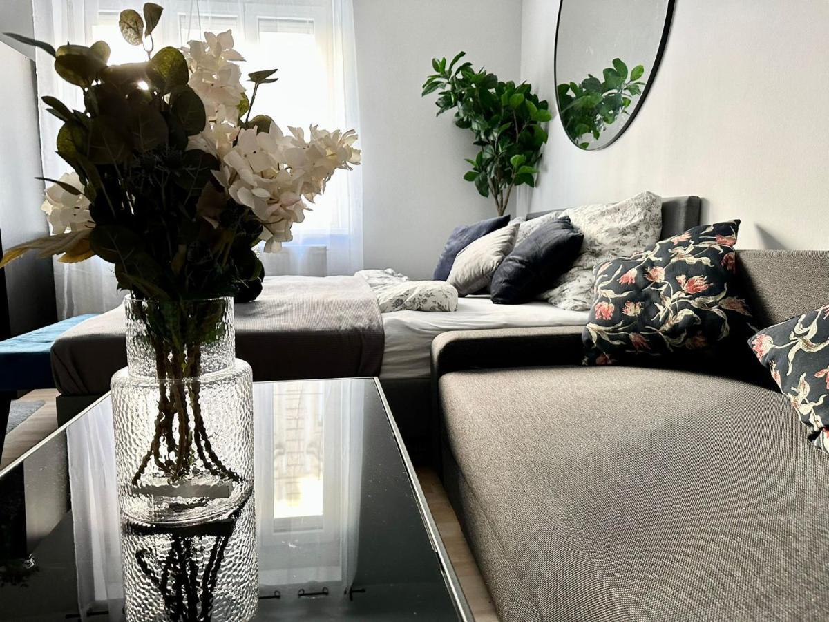 Balcony Apartment, 1 Min To U1 Reumannplatz فيينا المظهر الخارجي الصورة